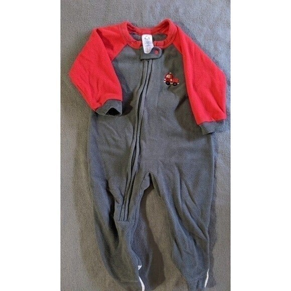 Boys Gerber fire truck one piece‎ footed zip up sleeper pajamas size 18 months - Picture 1 of 3
